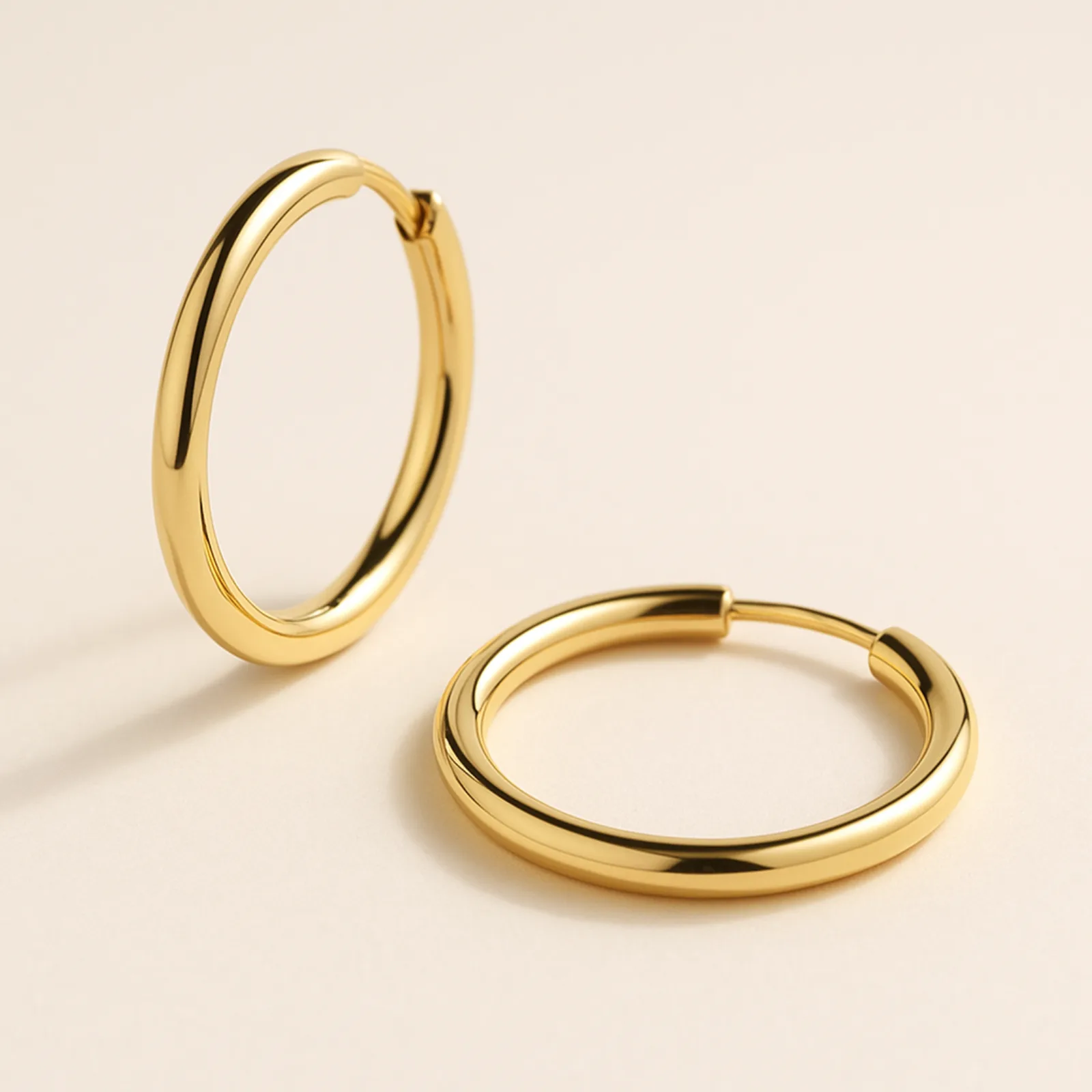 Orecchini Eco a cerchio placcati oro 18KT